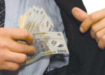 Avocat acuzat de luare de mită pus sub control judiciar