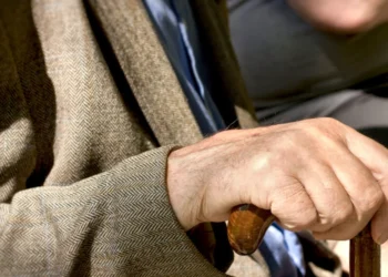 Hotârâre prealabilă privind calculul stagiului complet de cotizare ce trebuie realizat de asigurații cu handicap mediu