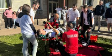 Studenții orădeni învață să salveze vieți în mediul montan