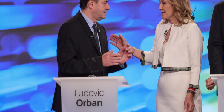 Prima retragere din cursa pentru Cotroceni