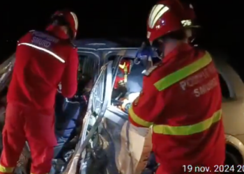 Un TIR, o autoutilitară și un autoturism s-au lovit pe drumul dintre Ciumeghiu și Avram Iancu