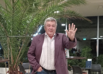 Orădeanul care a fost coleg de banca, în liceu, cu Gabriel Cotabita:Sunt convins că ai întâmpinat râzând ”personajul cu coasa”! Parcă te și aud : ”Madam .. fă pași” R.I.P