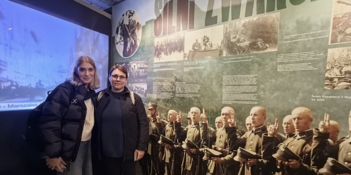 Eleva Andreea Iacob din Aleșd premiată la Concursul Național „Istoria evreilor. Holocaustul”