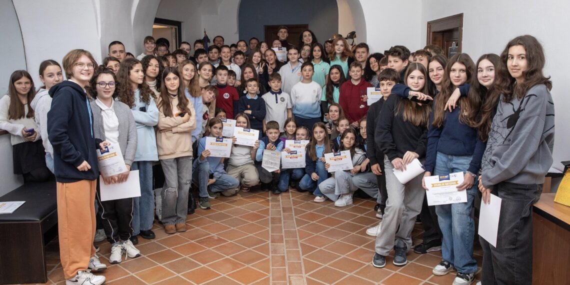 Când reciclarea devine artă: Vernisajul și premierea concursului „Oradea mea– Obiecte de artă din materiale reciclate”