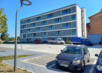 Camere pentru studenții căsătoriți ai U Oradea în noul cămin din Campusul central. Cât costa chiria