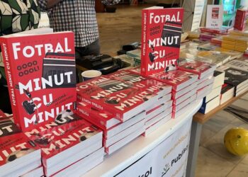 Fotbal minut cu minut, cartea dedicata emisiuni-fenomen, lansată în prezenta fostelor glorii ale FC Bihor