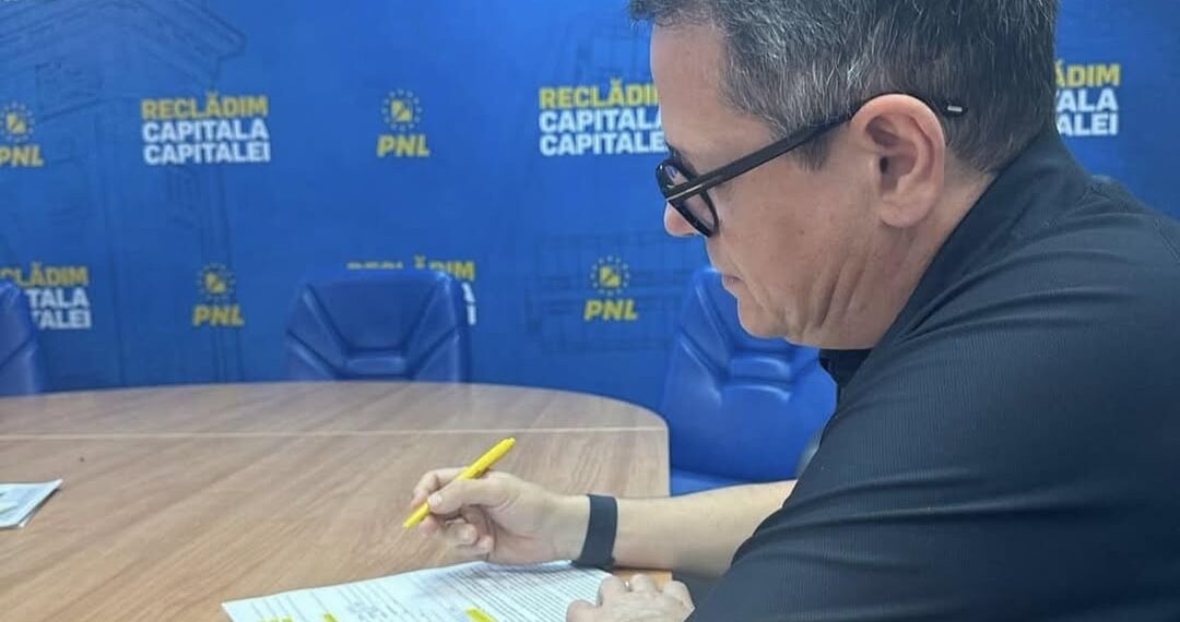 La nici 24 de ore după ce Bolojan preia șefia PNL, fostul șef SRI, Eduard Hellvig, intra în PNL