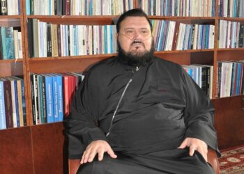 P.S. Petroniu, fostul vicar arhiereu de Oradea, contracandidat al PS Sofronie, excursii de lux pe banii Episcopiei în :Miami, Seychelles, Bahrain, Dubai…Ar avea 49 de imobile si mașini de lux