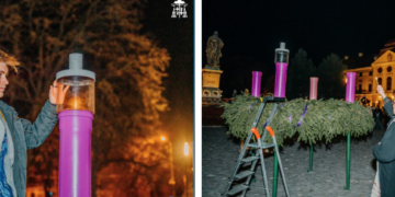 S-a aprins prima lumina pe coroana de Advent ridicată în fața Catedralei Romano-Catolice din Oradea