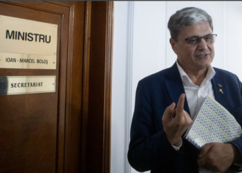 Noi modificări fiscale care intră în vigoare la 1 ianuarie 2025: e-Factura devine obligatorie și în relația cu consumatorii