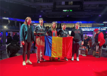 Performanta extraordinara a orădenilor la cel mai mare festival din Europa dedicat roboticii. RoboManiacs excelează la Sumo Mega