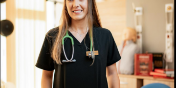 Denisa Chereches, rezidenta de la Urgente. A fost 7 ani voluntar și de ea a ajutat bihorenii când erau mai vulnerabili