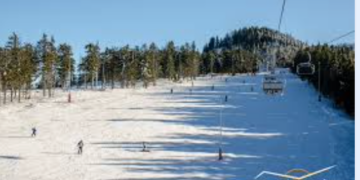 5 pârtii, omologate în Bihor: Piatra Grăitoare, Renul, Cerbul, Bradul și pârtia de la Hidișel