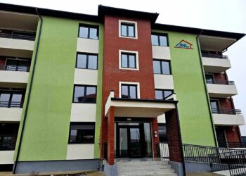 36 de familii tinere, în casa noua.  Au recepționat  blocul ANL construit la Salonta.  Investiție de 15.916.577 lei