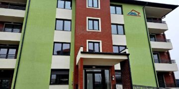 36 de familii tinere, în casa noua.  Au recepționat  blocul ANL construit la Salonta.  Investiție de 15.916.577 lei