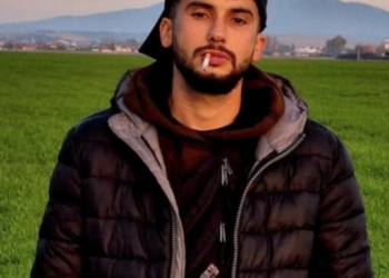 O mama isi caută cu disperare fiul, consumator de droguri și alcool. Nu l-a văzut din 18 decembrie