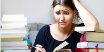 Absolvenții de rezidențiat care devin medici specialiști în 2025 nu vor putea să se angajeze în spitale și instituții publice, conform deciziei Guvernului Ciolacu