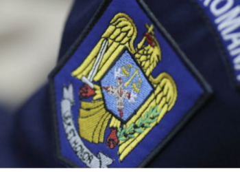 Adjunctul de la Poliție Judiciara Alesd, urmărit penal pentru compromiterea intereselor justiție. Ar fi divulgat informații despre perchezițiile ce urmau sa aibă loc la localnici acuzați de contrabanda cu țigări