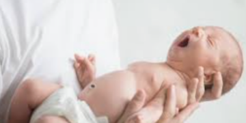 O eleva de 14 ani a devenit mama. A născut, ieri, acasă