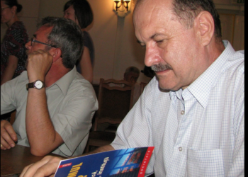 Profesorul care reînvie tradiția salonului literar la Oradea