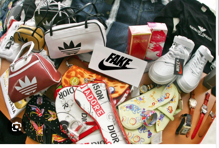 Orădeanca, absolventa de Medicina, care vindea haine contrafăcute, câștigă procesul cu :Tommy Hilfiger, New Balance, Dolce & Gabanna, Adidas