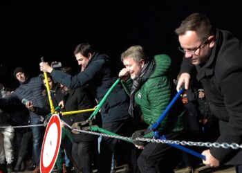 Sărbătoare în punctele de frontiera dintre România și Ungaria