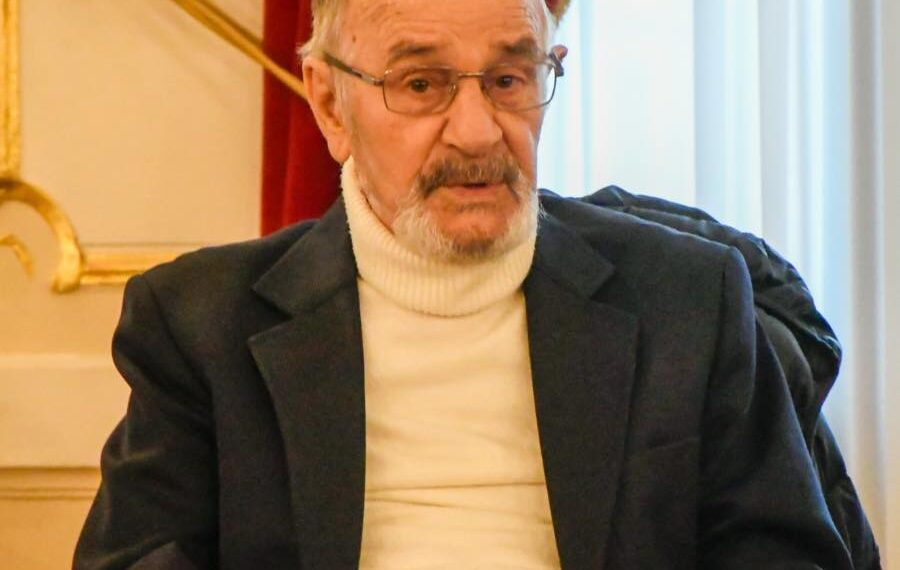 Eugen Țugulea, actorul orădean care a jucat 70 de ani pe scena Teatrului din Oradea. S-a întâlnit prima oară cu poezia lui Eminescu în 1957