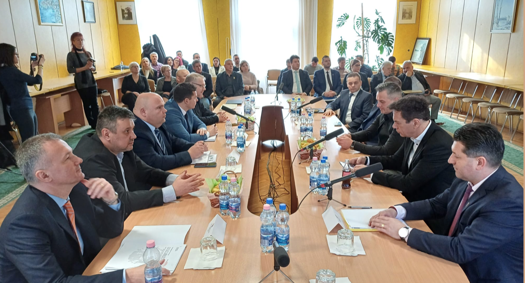 Salonta intra intr-o organizație cu 10 orașe din România și Ungaria prin care vor cere direct de la Bruxelles fonduri europene