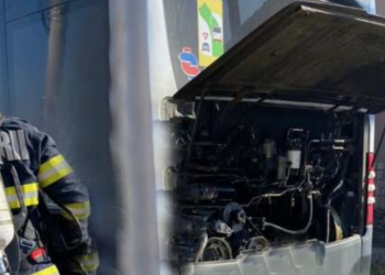 Autobus in flacari, in mers la Săldăbagiu de Munte. Pasagerii s-au autoevacuat