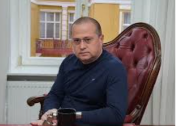 INTERVIU cu avocatul RAZVAN DOSEANU: Dacă vrei să fii în top, trebuie să înveți să fii înjurat și trebuie să ai rezistență mare la stres. M-am obișnuit să mi se spună ”avocatul Diavolului”, ”avocatul corupților” sau mai nou ”Tata drogurilor”