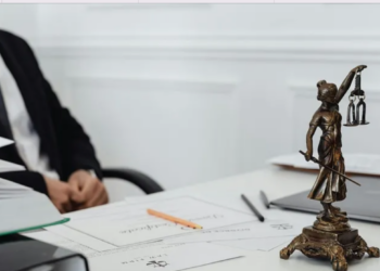 Notari-digitali. Vor putea legaliza documente și în variantă digitală care să aibă aceeași valoare ca și documentele pe hârtie. Ce acte vor fi legalizate electronic