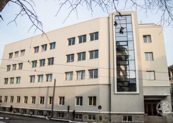 Program de burse pentru studenții de la Drept, Administrație Publică și Științe Economice