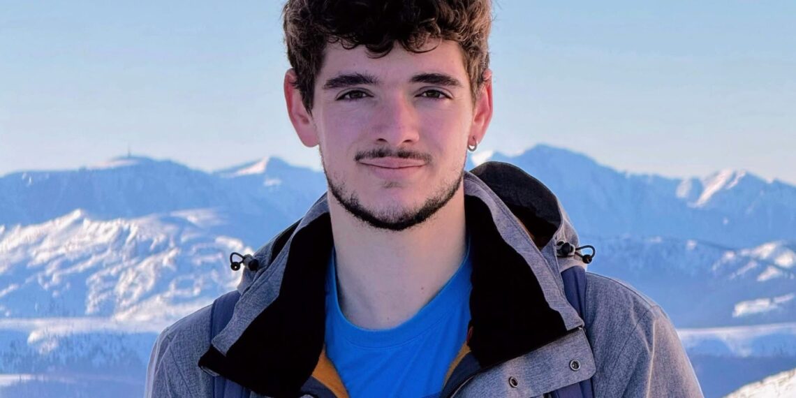 Alex Trandafir: o poveste despre îmbinarea muncii cu pasiunea și aplicabilitatea studiilor din străinătate