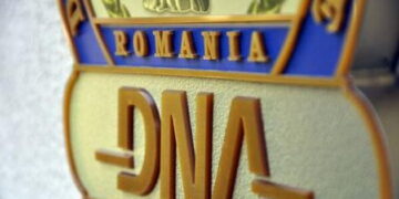 Procurorii DNA investighează infracțiuni de luare și dare de mită săvârșite de funcționari publici și oameni de afaceri în cadrul Administrației Porturilor Maritime