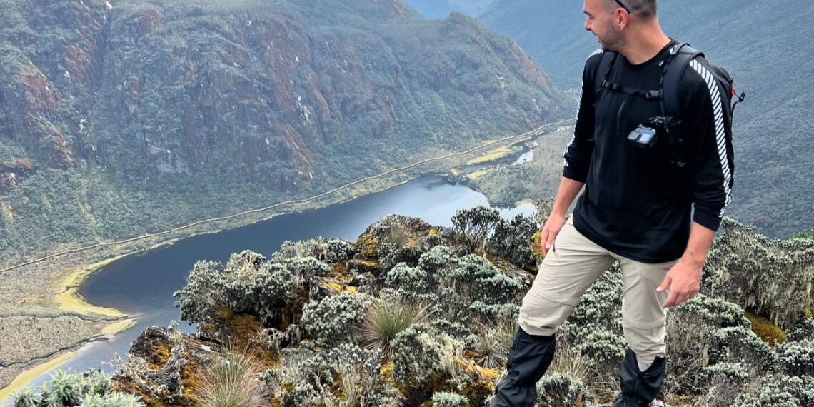 Profesorul alesdean Adrian Kosa, de pe Mont Blanc pe Muntele Lunii. Pe Varful Margherita, al treilea ca inaltime din Africa