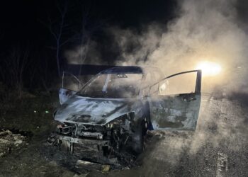 Masina preotului Ciprian Mega facuta scrum