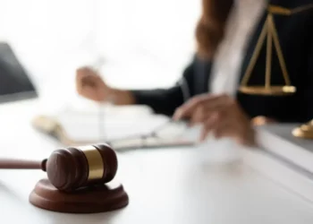 Interpretarea ÎCCJ privind înlocuirea măsurilor stabilite printr-un ordin de protecție