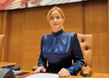 Declarație politică a deputatei Arina Moș de 8 martie: „Doamnelor, domnişoarelor vă invit să vă implicaţi activ în politică”