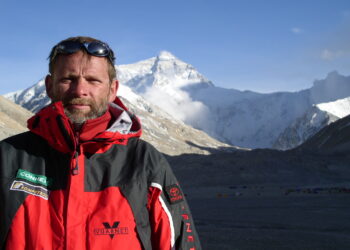 INTERVIU cu David Neacșu – O viață dedicată explorării: de la primele drumeții la cucerirea marilor vârfuri ale lumii