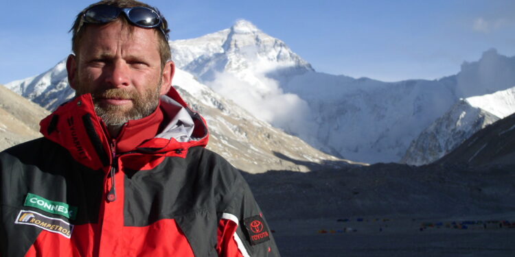 INTERVIU cu David Neacșu – O viață dedicată explorării: de la primele drumeții la cucerirea marilor vârfuri ale lumii