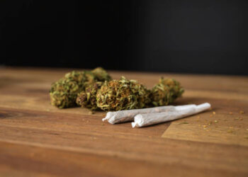 Tribunalul Bihor a condamnat un inculpat pentru tentativă de trafic de droguri internațional