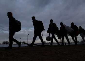 Tribunalul Bihor a dispus achitarea unui inculpat într-un dosar de trafic de migranți