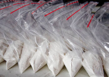 Tribunalul Bihor a dispus condamnarea unui inculpat pentru trafic de substanțe psihoactive