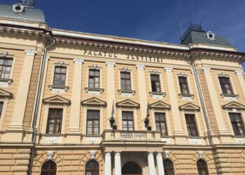 Condamnat pentru amenințare, furt și acces ilegal: răzbunarea unui inculpat asupra fostei sale partenere