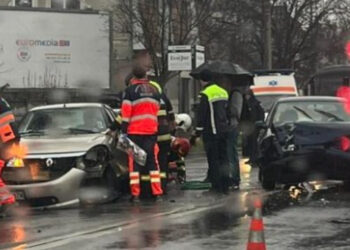 O persoană încarcerată după un accident pe Bulevardul Ștefan cel Mare
