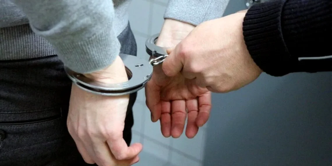 Profesor arestat pentru agresiune sexuală asupra unui minor