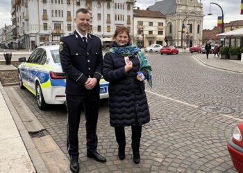 Cu ocazia sărbătoririi zilei de 1 Martie, polițiștii din Bihor au pregătit surprize inedite doamnelor și domnișoarelor participante la trafic