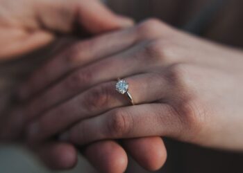 Condamnare pentru tâlhărie calificată: fiul și-a agresat mama