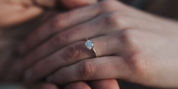 Condamnare pentru tâlhărie calificată: fiul și-a agresat mama