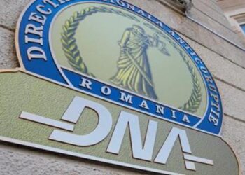 Vameși trimiși în judecată de DNA pentru luare de mită